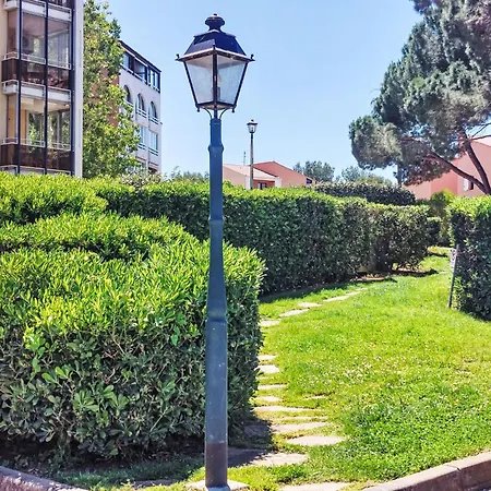 Le Grand Large By Interhome * سيكس-فور-لو-بلاج